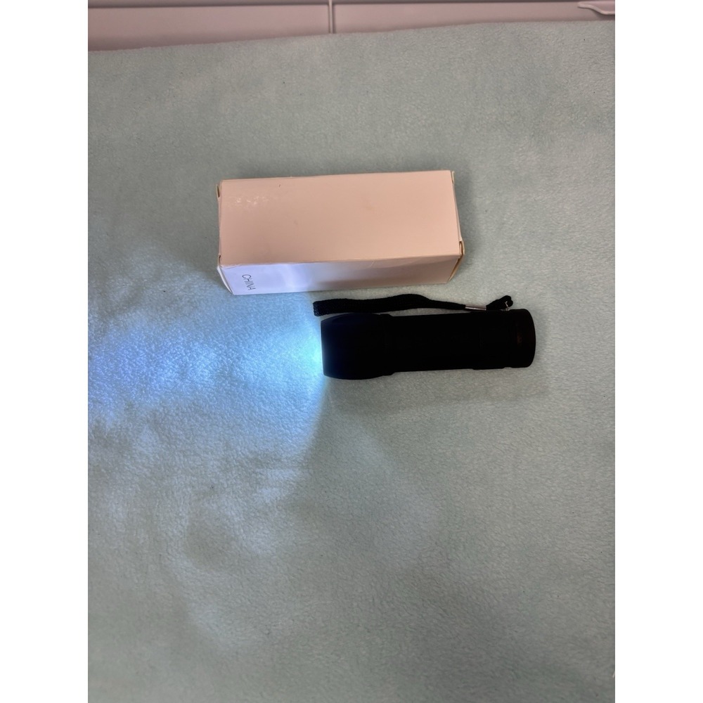 NISSAN 4" Black Pocket Flashlight Flash Light Batteries AAA Lot Of 2 - Picture 5 of 5